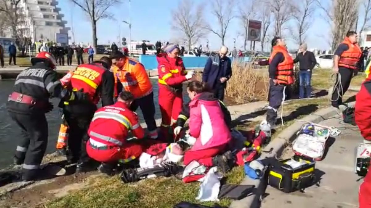 masina_cazuta_siutghiol_copil_resuscitat_smurd_ambulanta