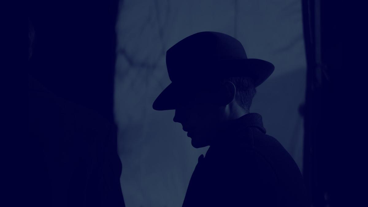 umbra_mister_necunoscut_palarie