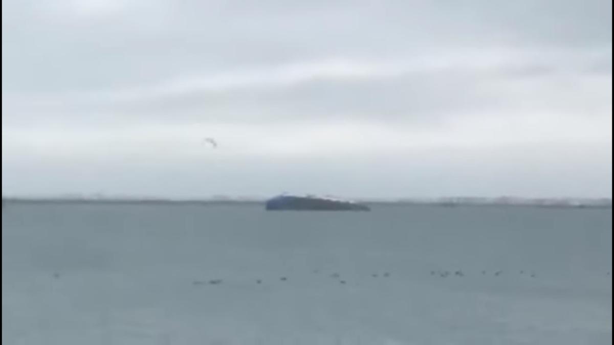 nava_oi_rasturnata_port_midia