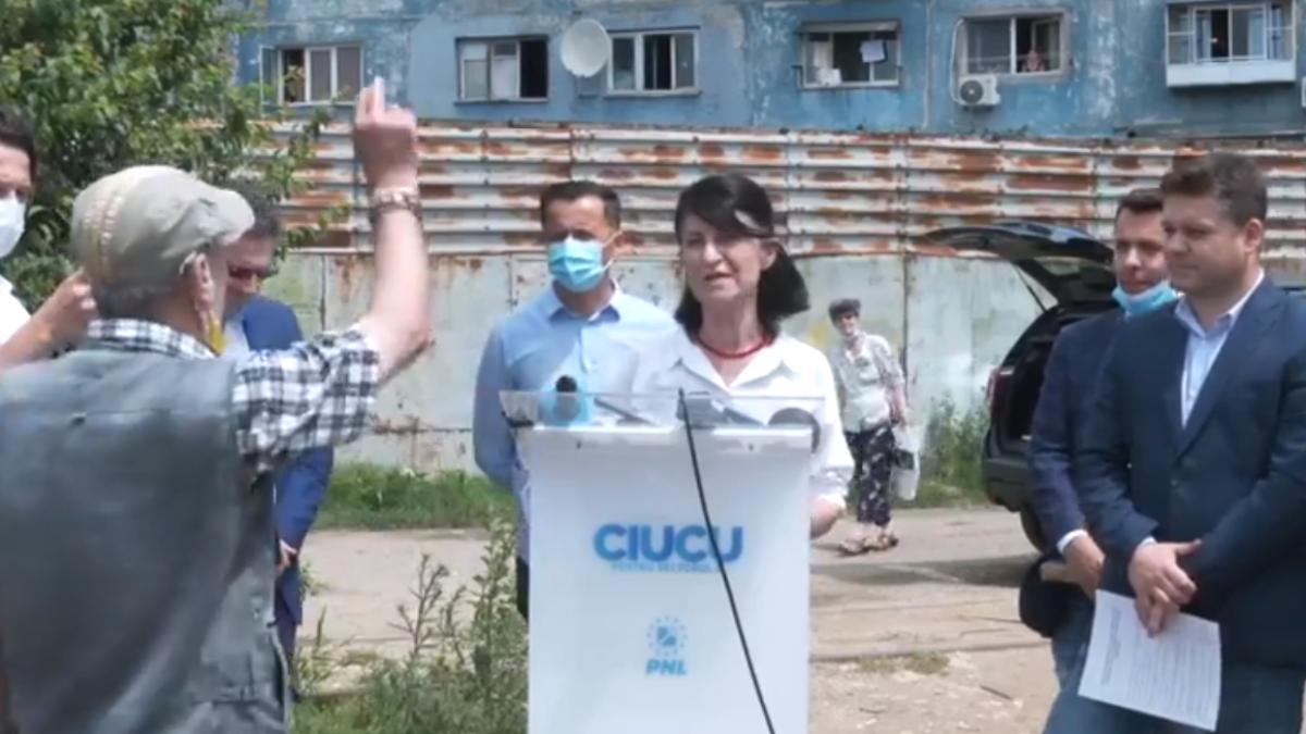 violeta_alexandru_apostrofata_pensionar_psd