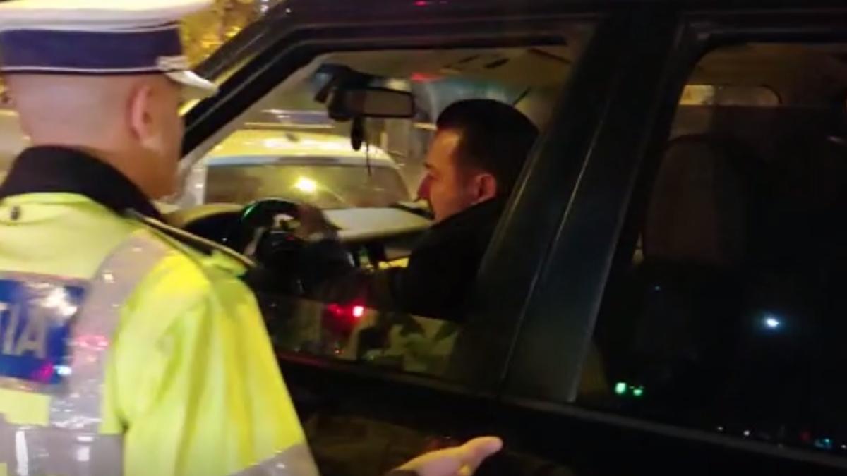 mitraliera_politisti_semafor