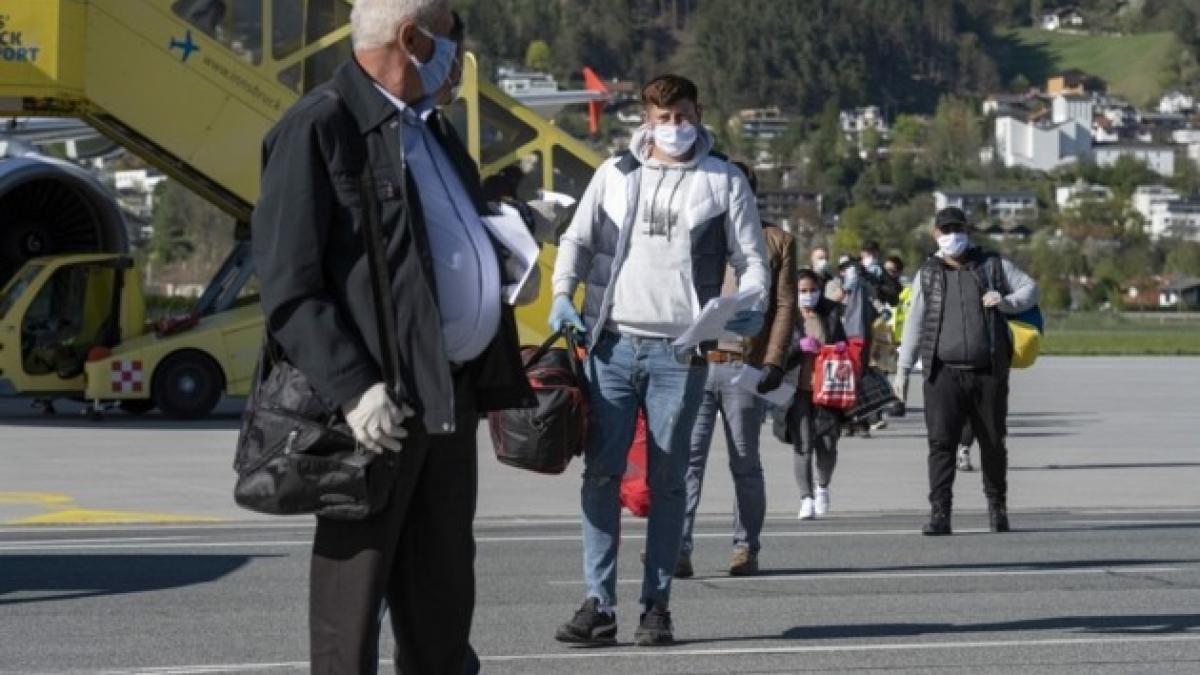 romani_aeroport_austria_munca