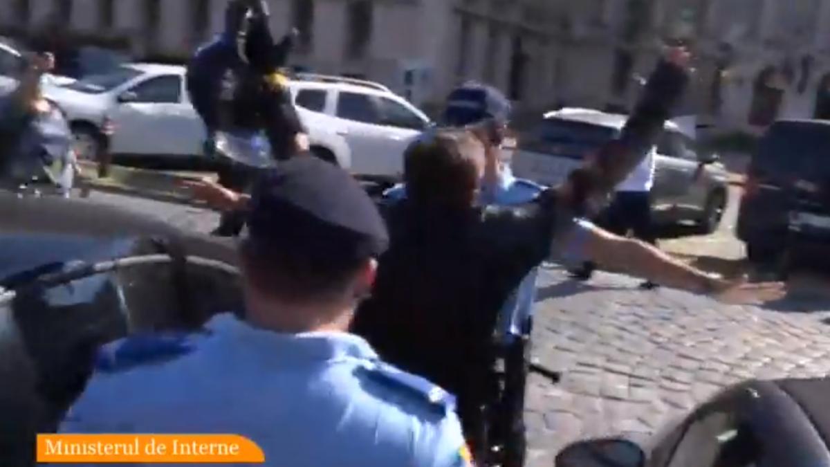 marian_raduna_impins_jandarmi_luati_l