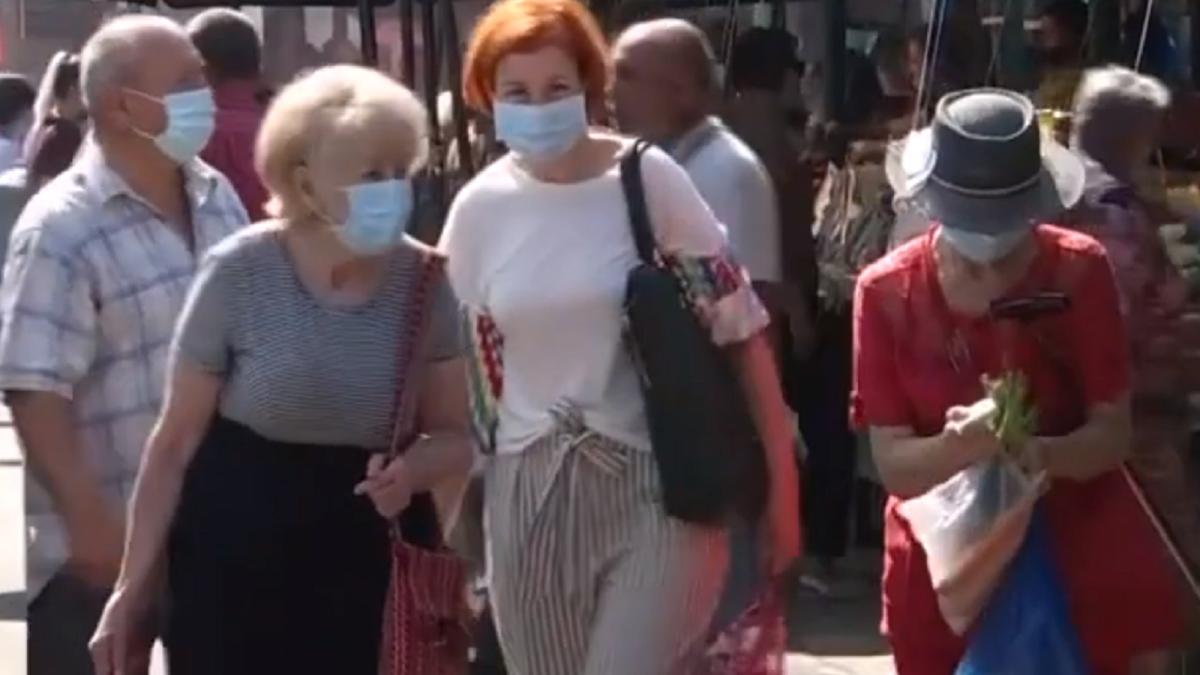 romani_masca_protectie_aglomeratie_multime_captura_13_08_2020