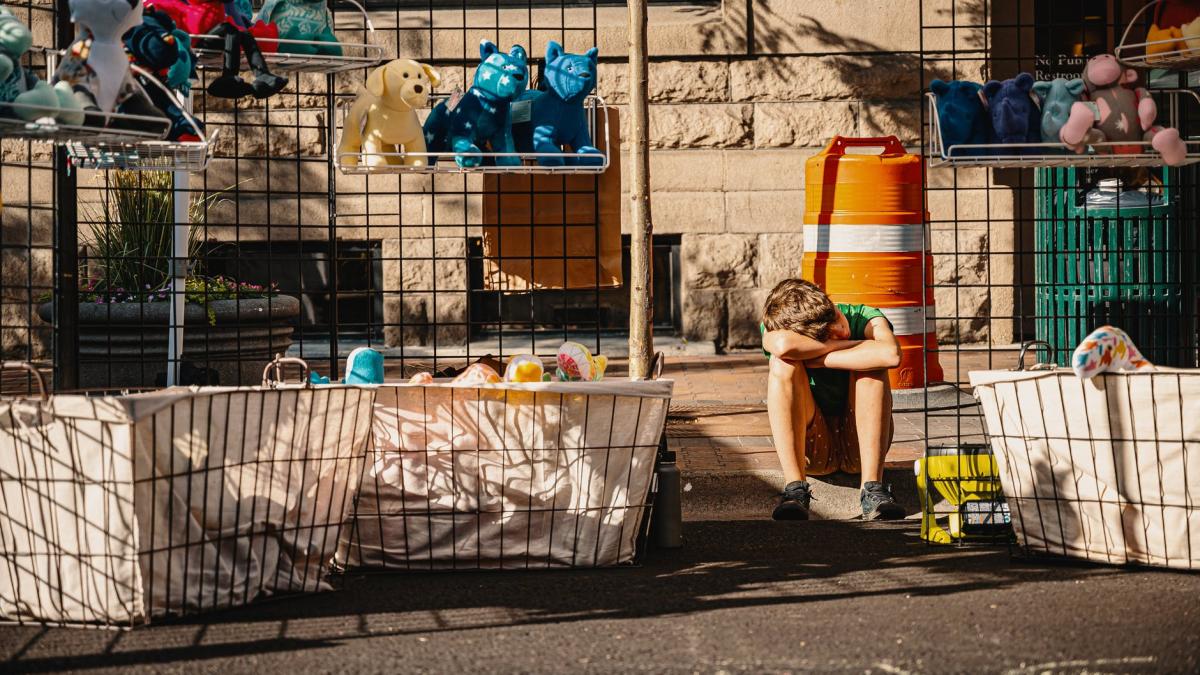 jucatii_plus_strada_ilustrativ_pexels