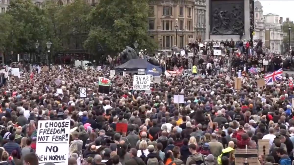 proteste_masca_londra_trafalgar_august2020