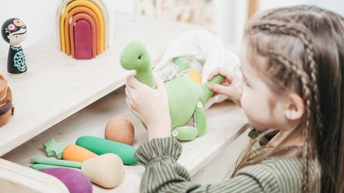 gradinita_fetita_ilustrativ