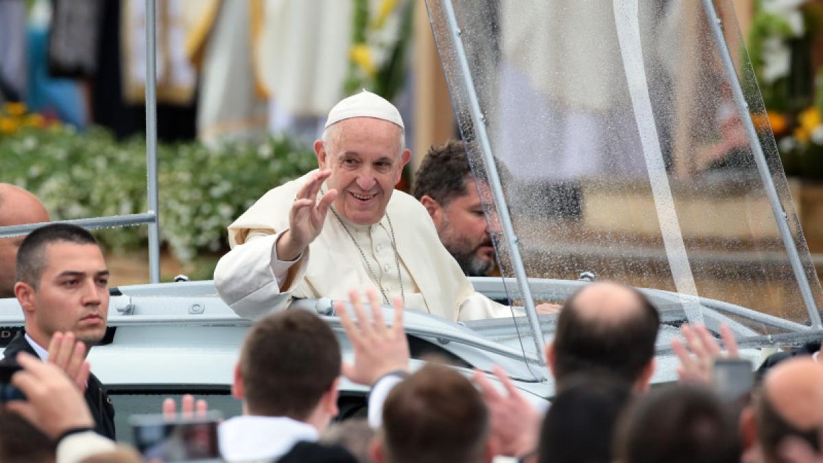 papa_francisc_papa_mobil_iasi