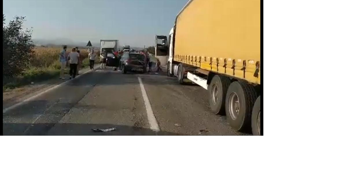 accident_tir_autoturism_romania