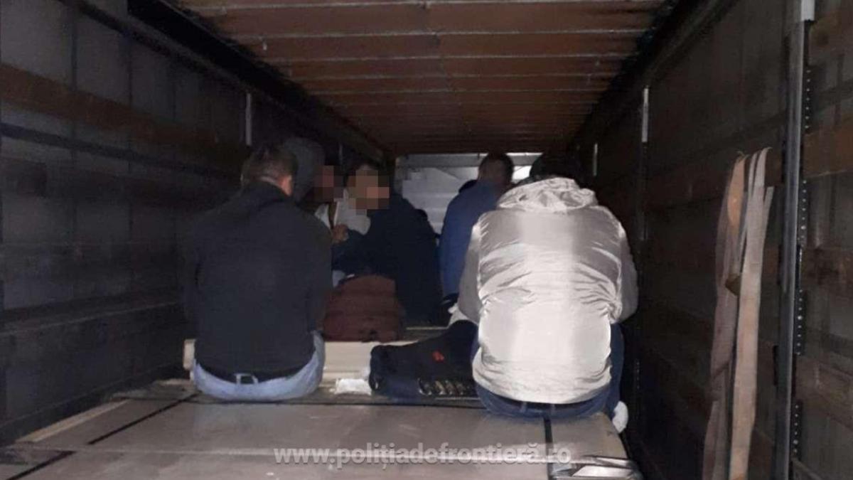 migranti_trafic_autocar_tir_frontiera