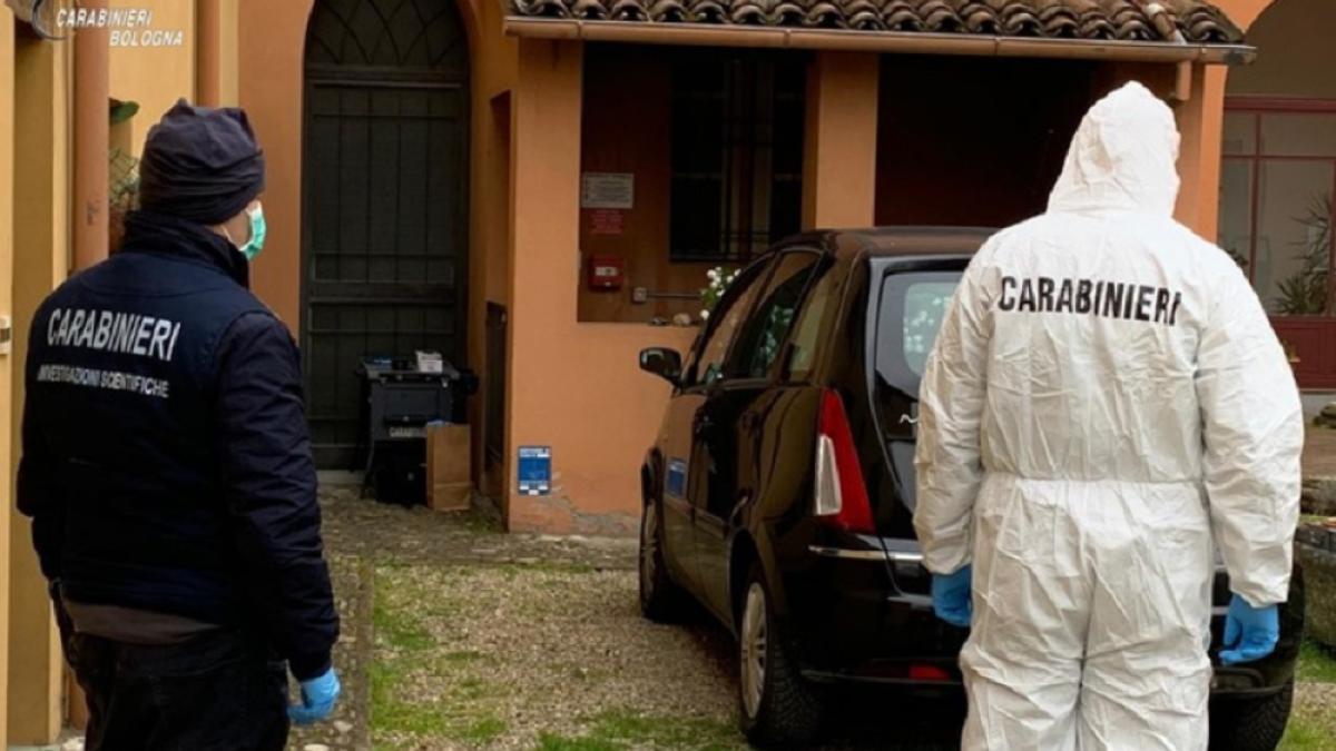 carabinieri_italia_romanca_moarta_casa