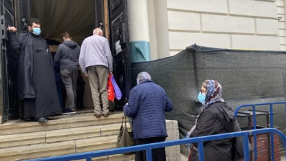 sf_parascheva_iasi_coada_pelerini_07_10_2020