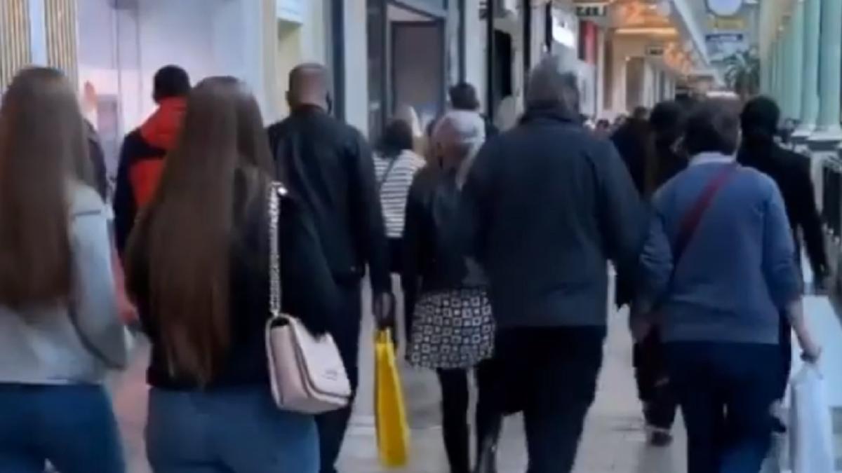 aglomeratie_mall_cumparaturi_pandemie_captura_11_10_2020