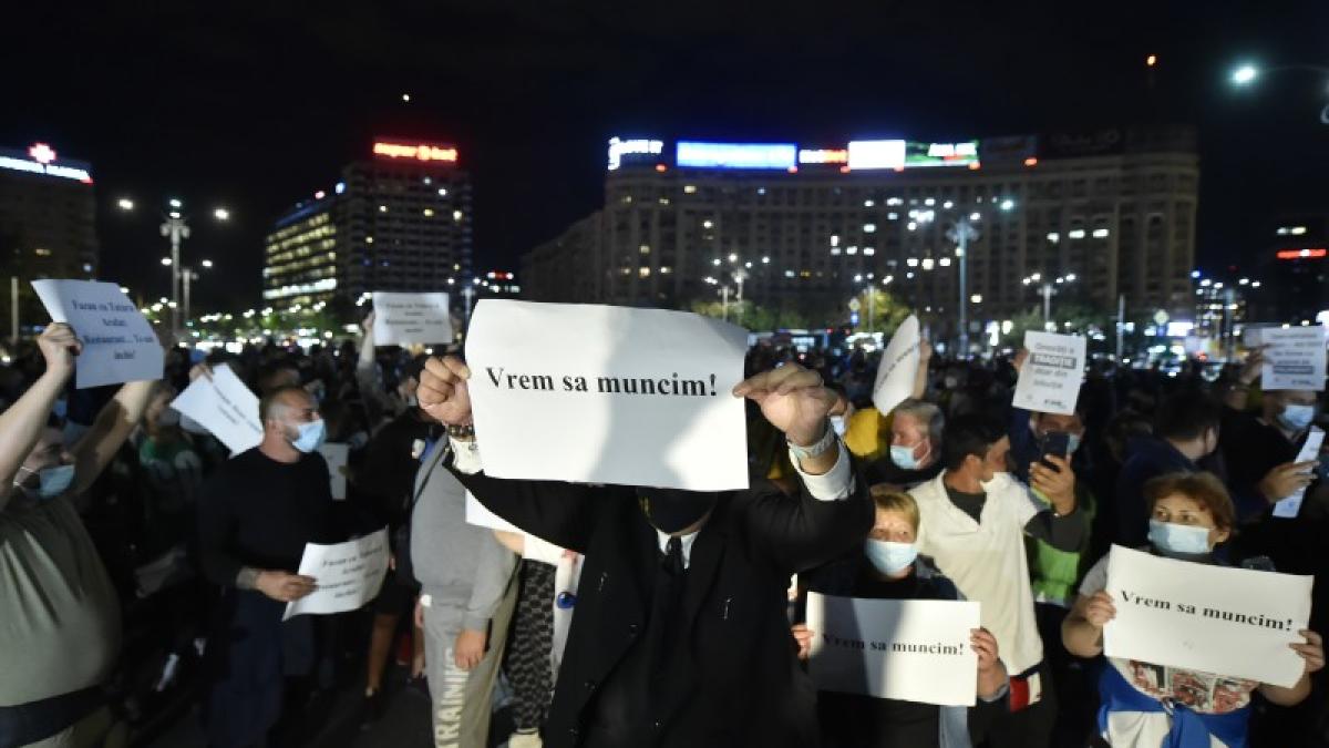 protest_piata_victoriei_noaptea_ilustrativ_fotografie