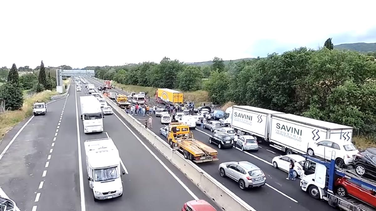 italia_accident_arezzo_a1_captura_06_06_2020