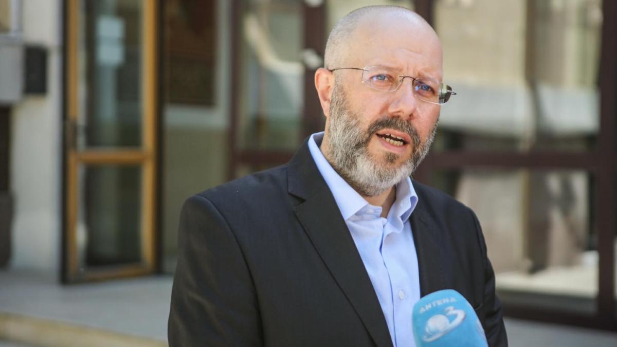 aurelian_badulescu_poza_facebook_20_11_2020