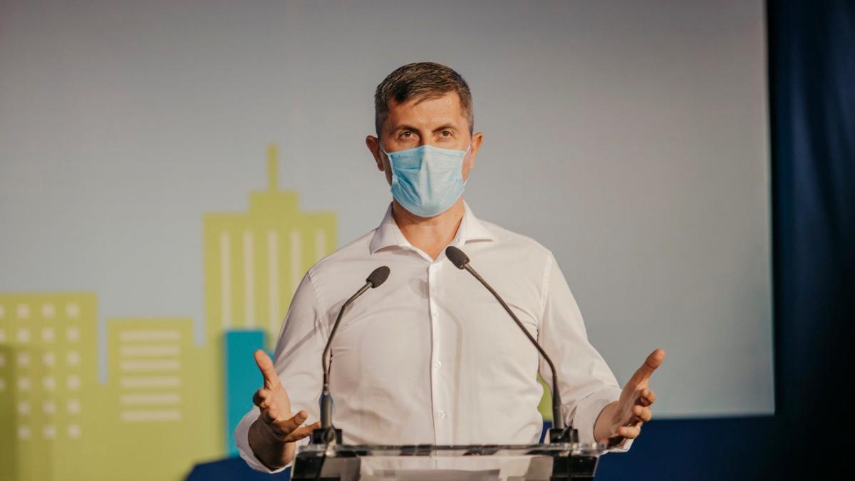 dan_barna_masca_protectie_poza_facebook