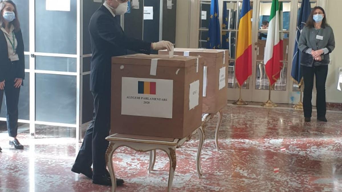 vot_alegeri_semnatura_diaspora_parlamentare_romani_alegatori_urna_italia