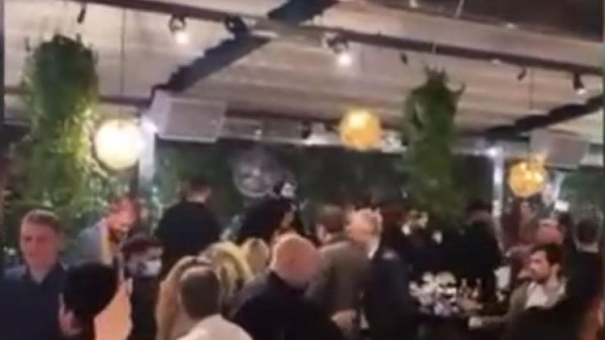 petrecere_club_de_noapte