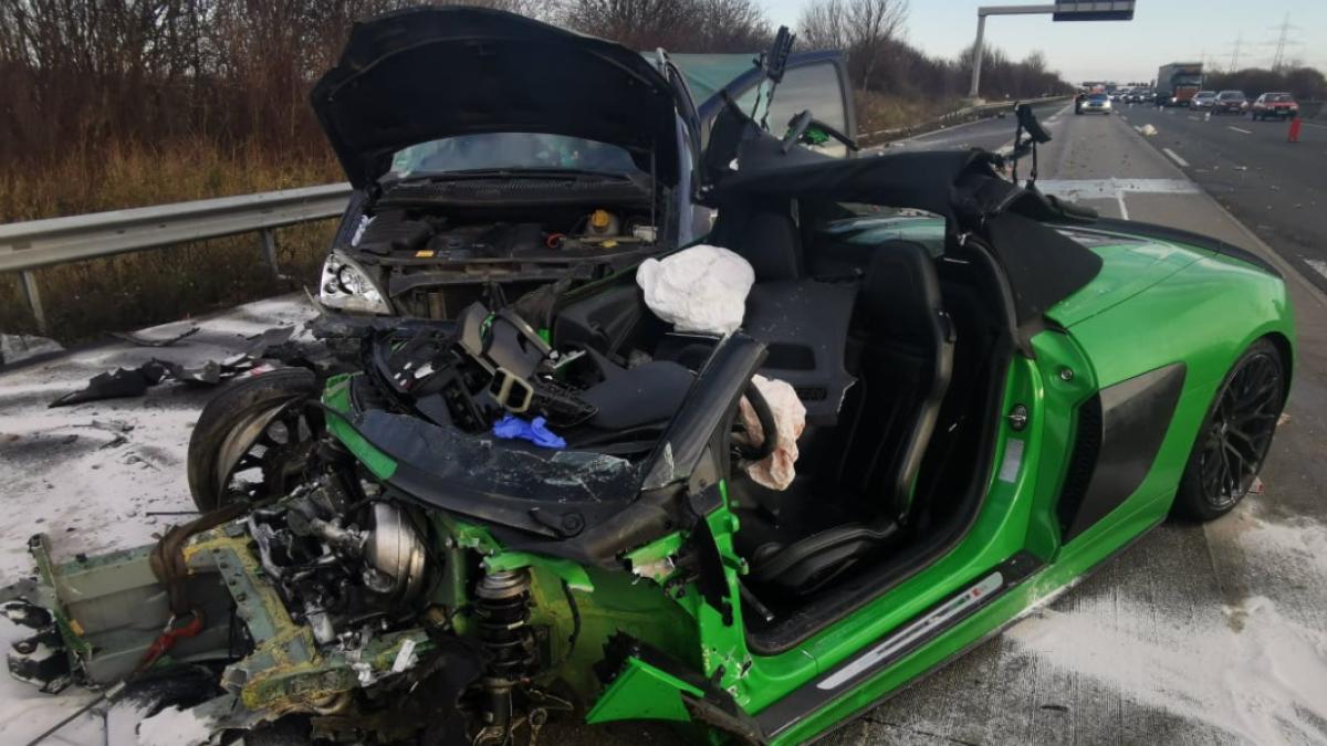 audi-r8-accident-germania