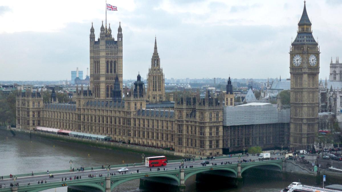 parlamentul_britanic_caleaeuropeana