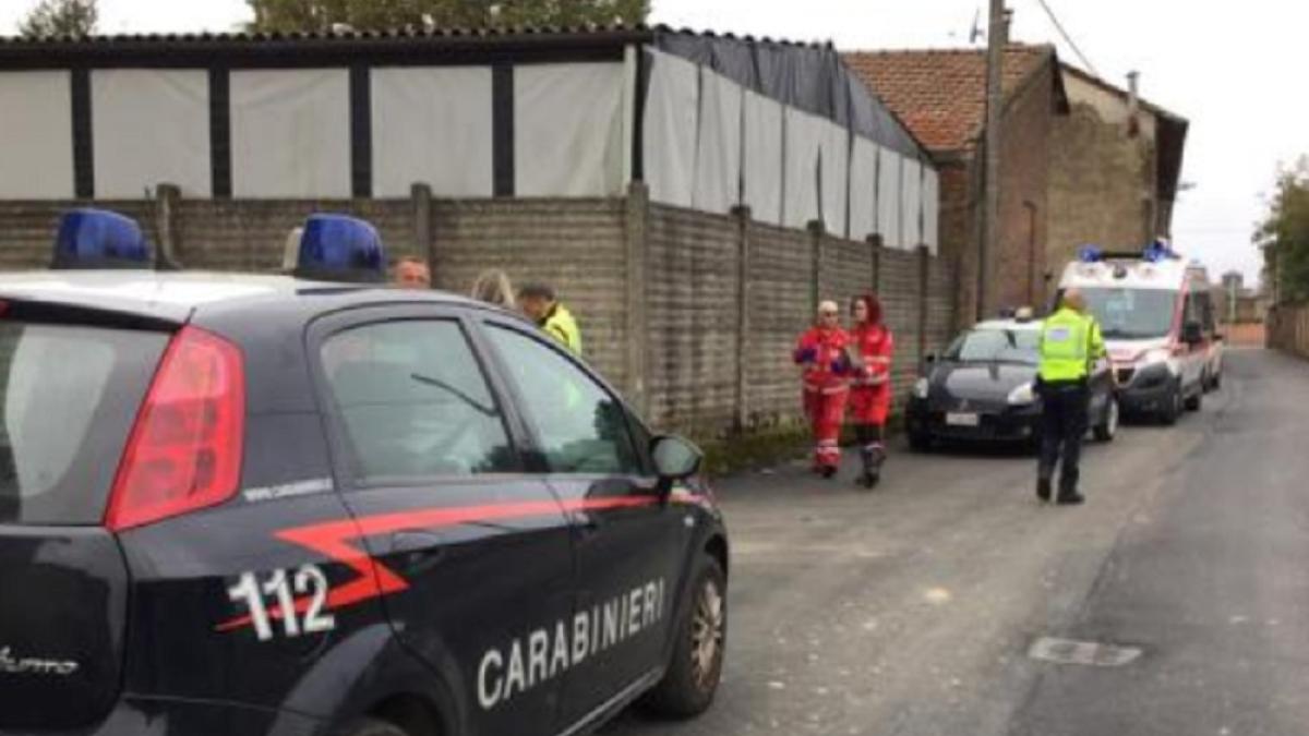 italia_carabinieri_ambulanta_medici