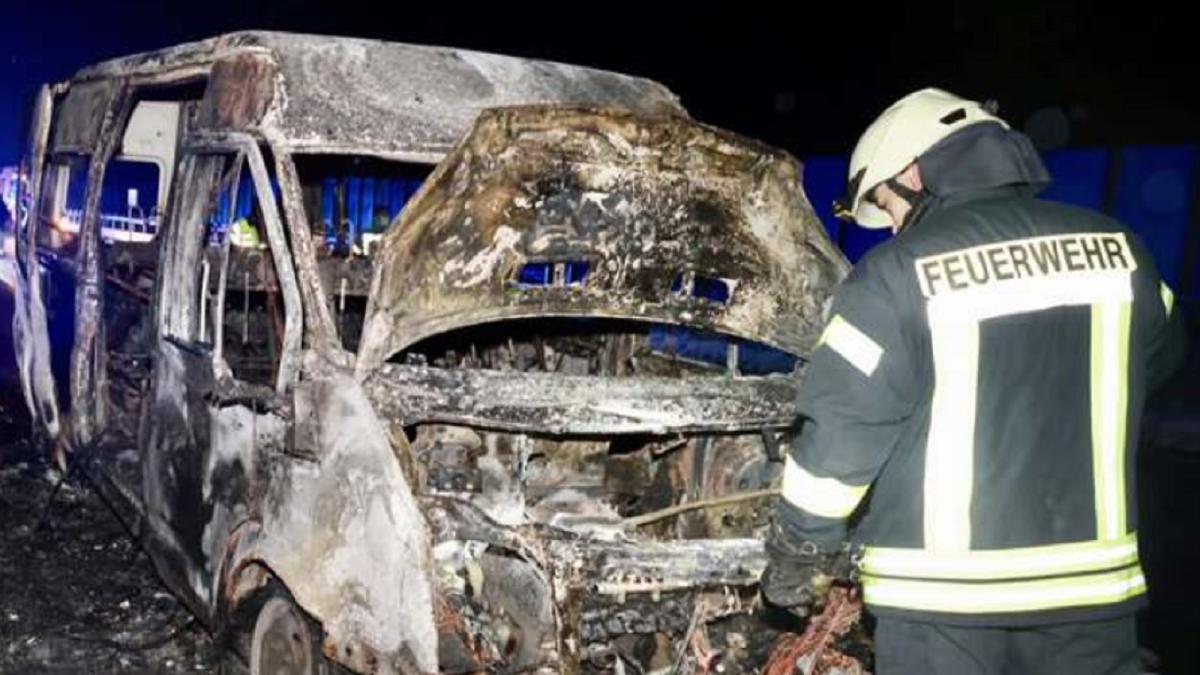 9498484984984165156151