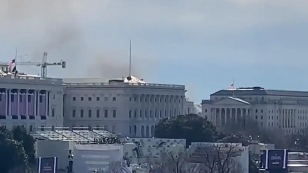 fum-desupra-capitoliu