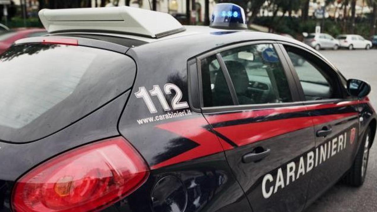 masina_carabinieri