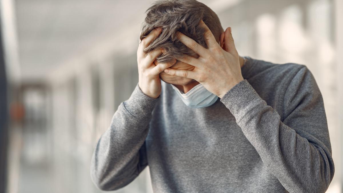 coronavirus-barbat-masca-protectie-covid-ilustrativ-05-02-2021