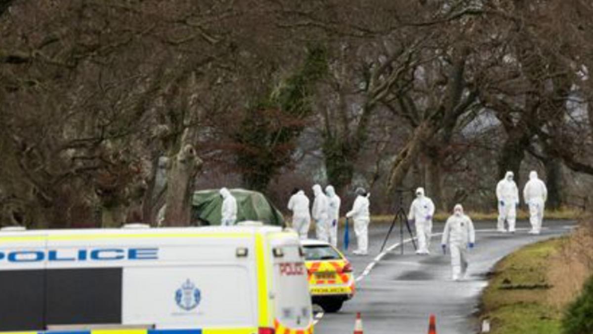 un-barbat-si-a-omorat-in-plina-strada-sotia-asistenta-si-pe-fiica-lor-apoi-s-a-sinucis-oamenii-sunt-socati