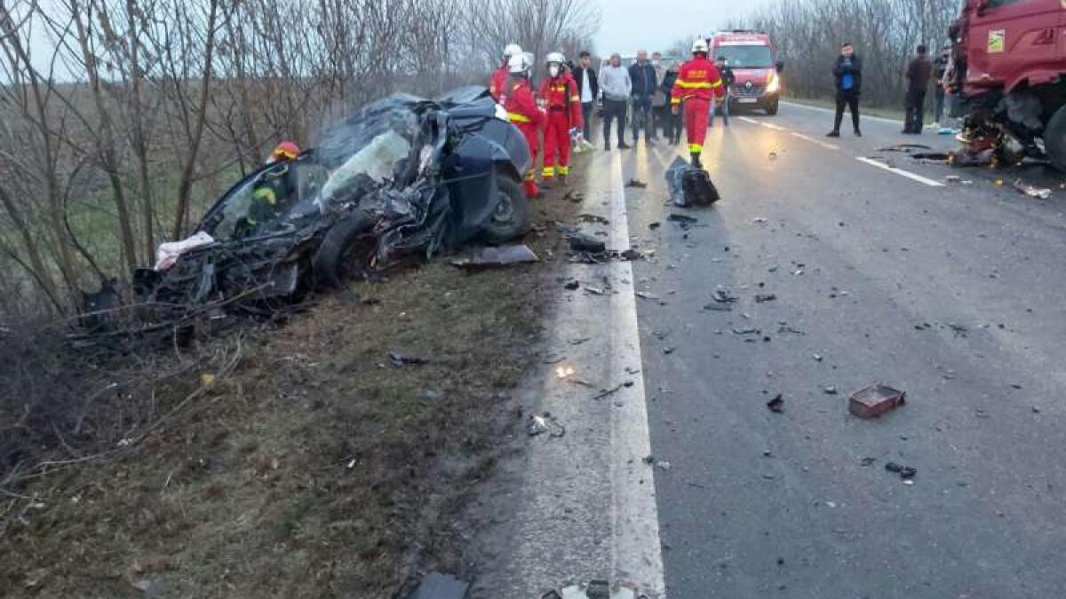 accident-masina-autotren-timis-februarie