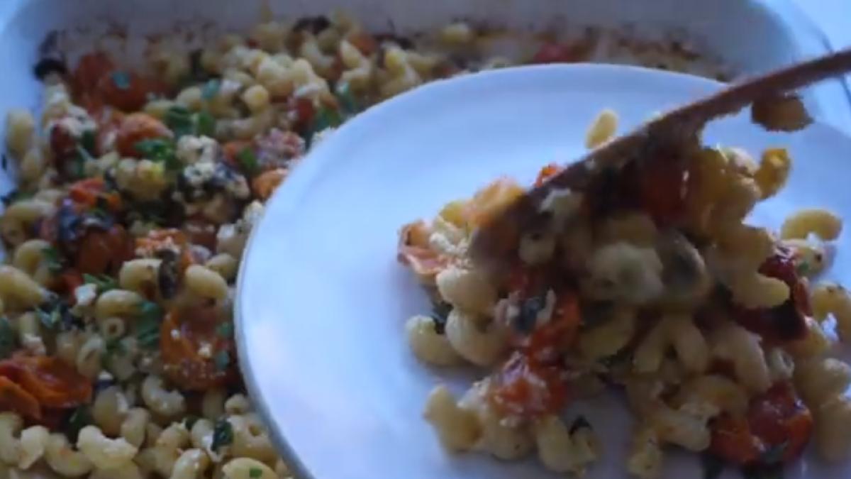 paste-cu-branza-si-rosii-la-cuptor