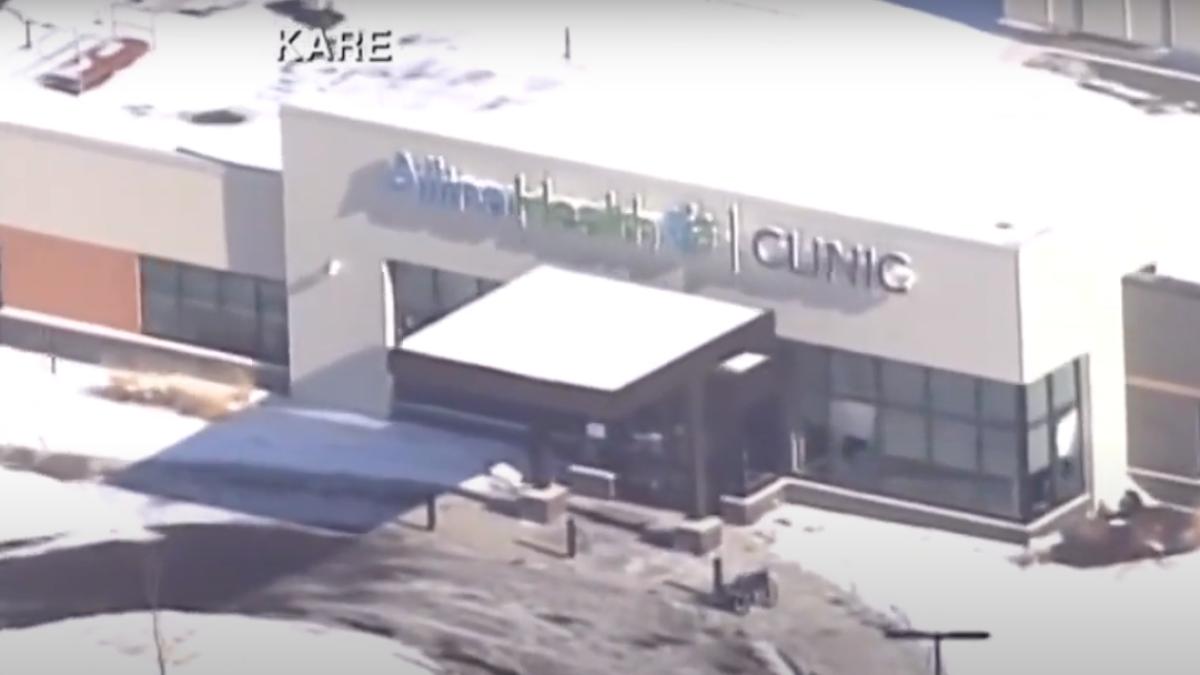sua-atac-armat-clinica-minneapolis-capt-video
