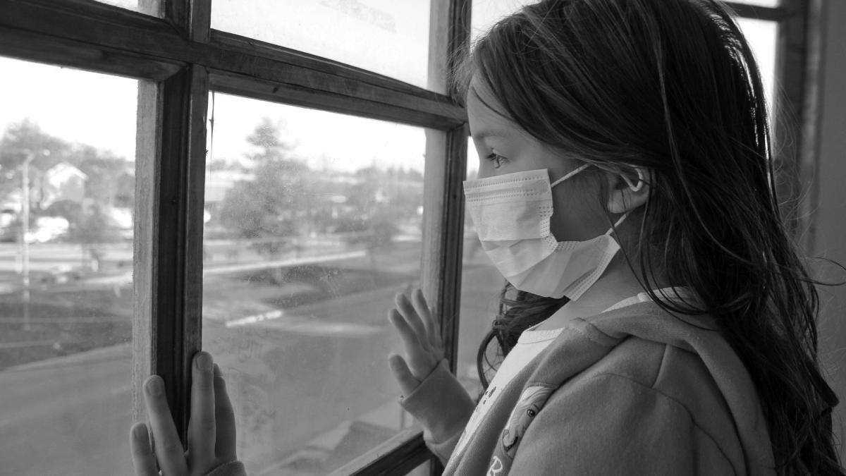 coronavirus_copil_masca_protectie_ilustrativ_pixabay_20_11_2020