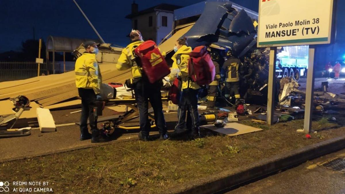 italia_camion_romanesc_accident_rutier