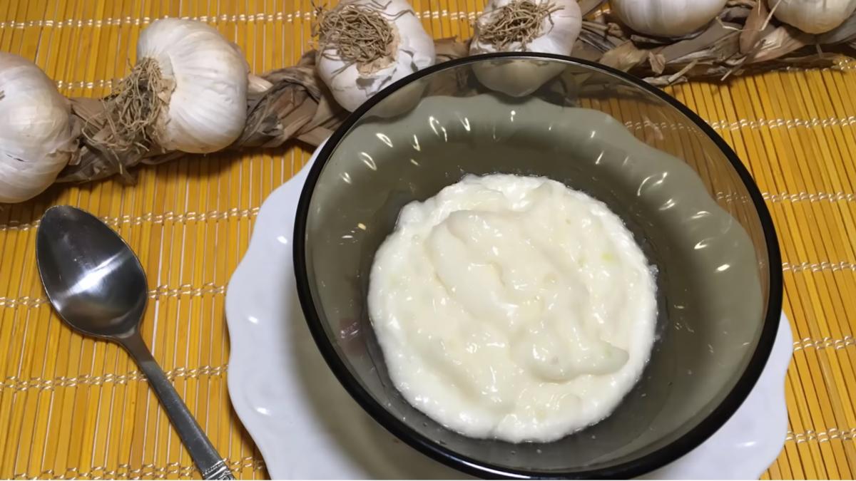 mujdei-de-usturoi-cremos