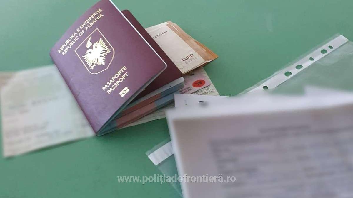 pasaport_bani_mita_frontiera_documente