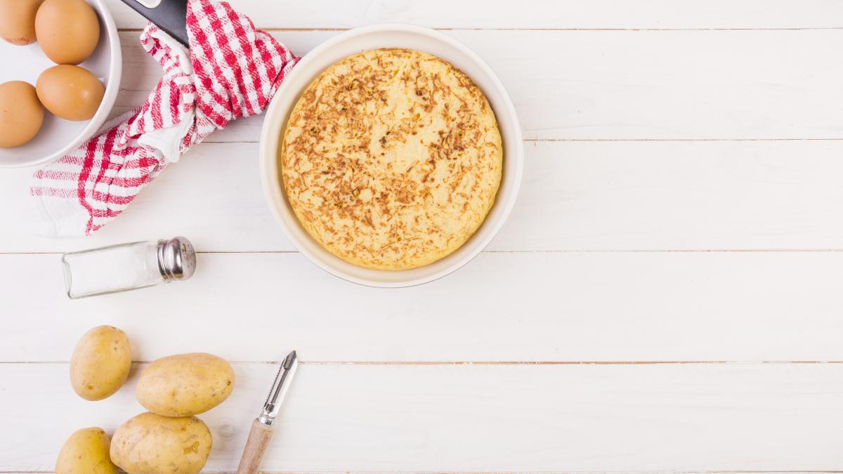 placinta-de-cartofi-in-straturi--absolut-minunata--gustoasa-si-foarte-fina