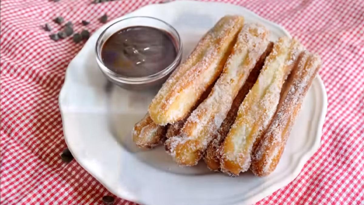churros---gogosi-spaniole--desertul-aromat-si-usor-de-facut--care-a-cucerit-o-lume-intreaga