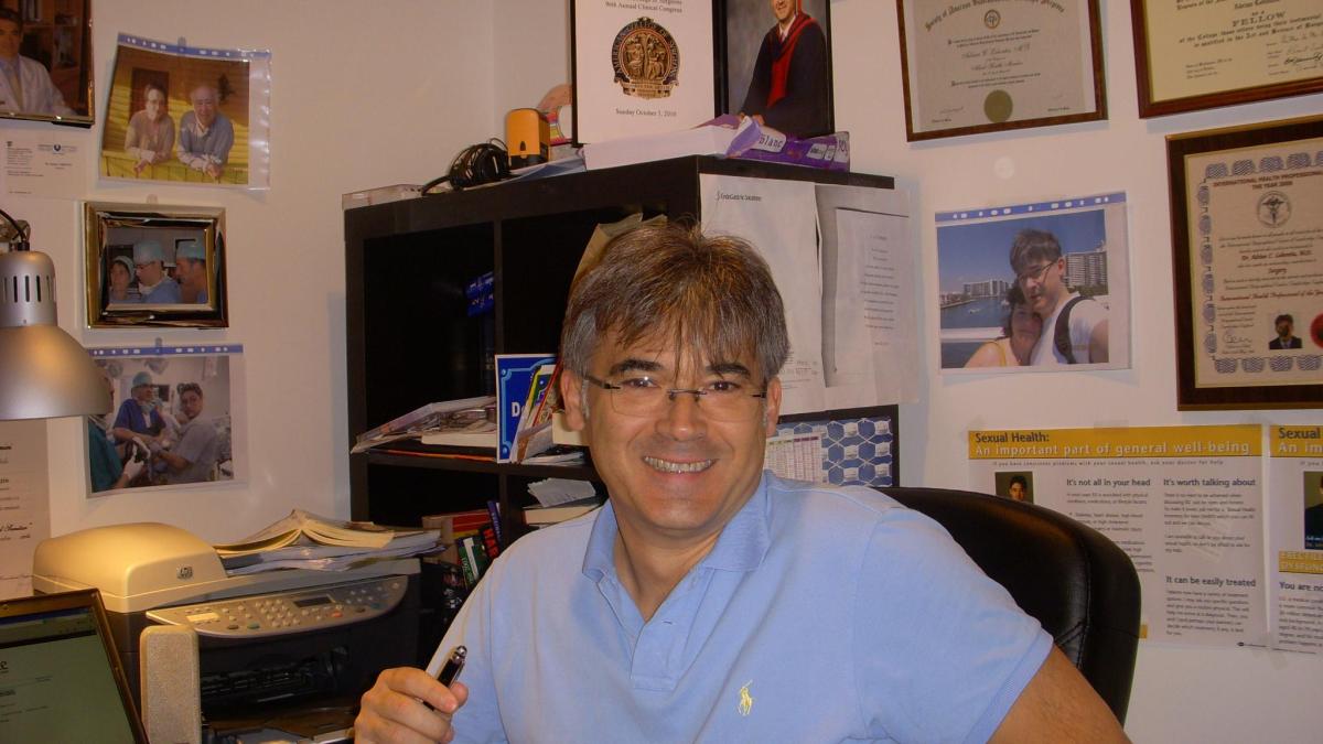 adrian-lobontiu--medic-roman-de-renume-mondial--decedat-in-sua-geniu-in-sala-de-operatii--era-supranumit-chirurgul-zburator