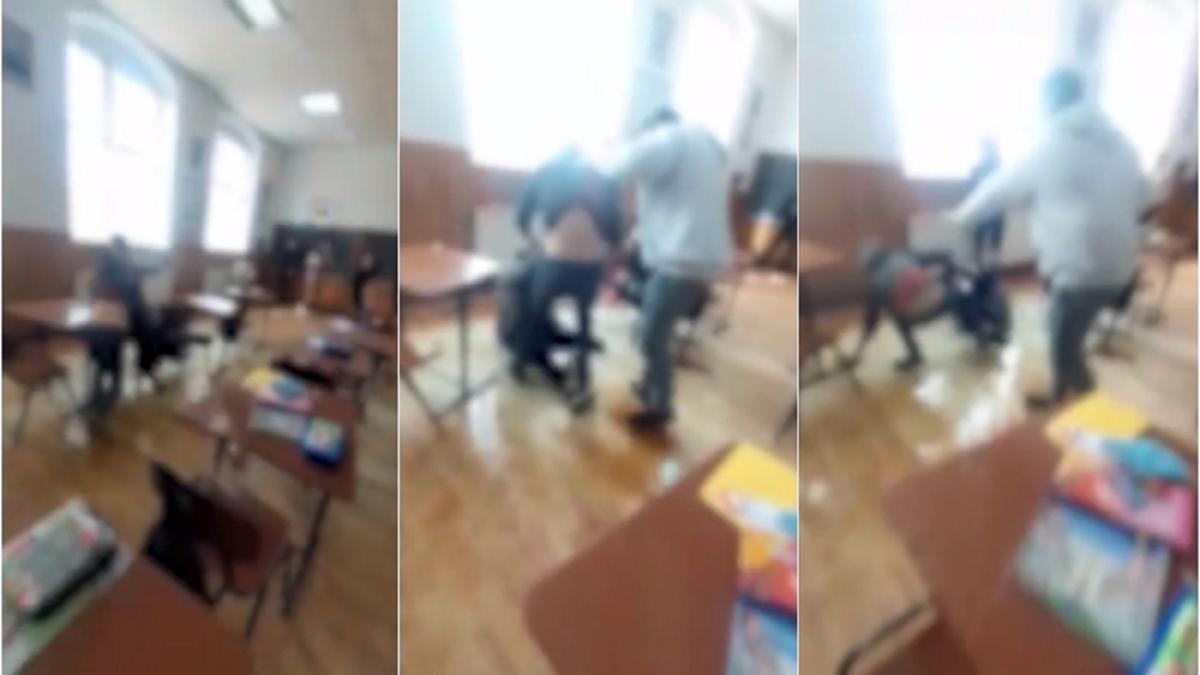 eleva-romanca--filmata-in-timp-ce-este-batuta-fara-mila-de-un-coleg--in-aplauzele-celorlalti-copii