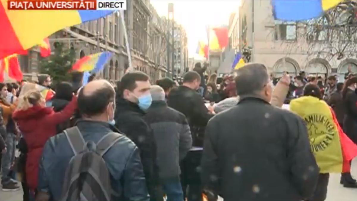 proteste-aur-jandarm-incatusat