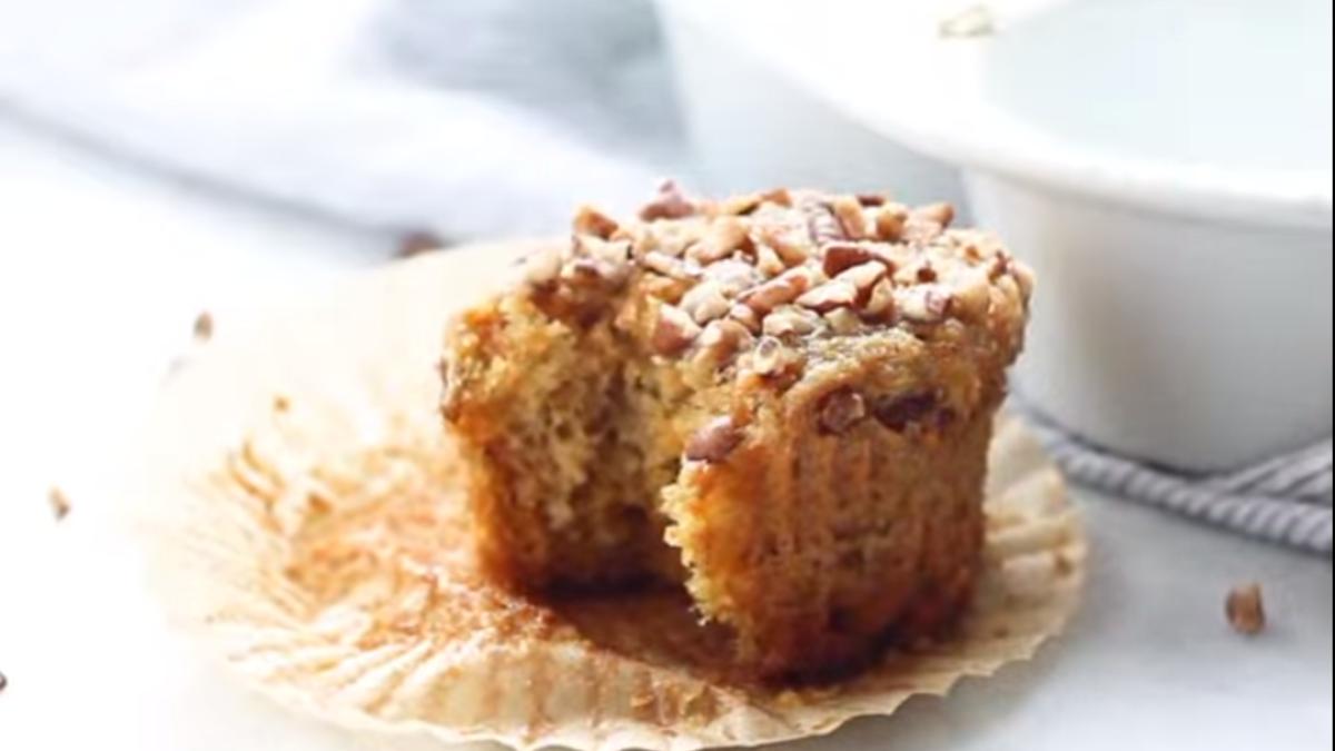 briose-cu-morcovi-si-banane--de-post-moi--pufoase--delicioase--le-vei-prepara-si-in-zilele-de-prc-e2prc-80prc-9edulceprc-e2prc-80prc-9c