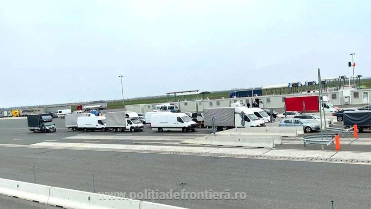 politisti-de-frontiera--la-datorie-de-pastele-catolic