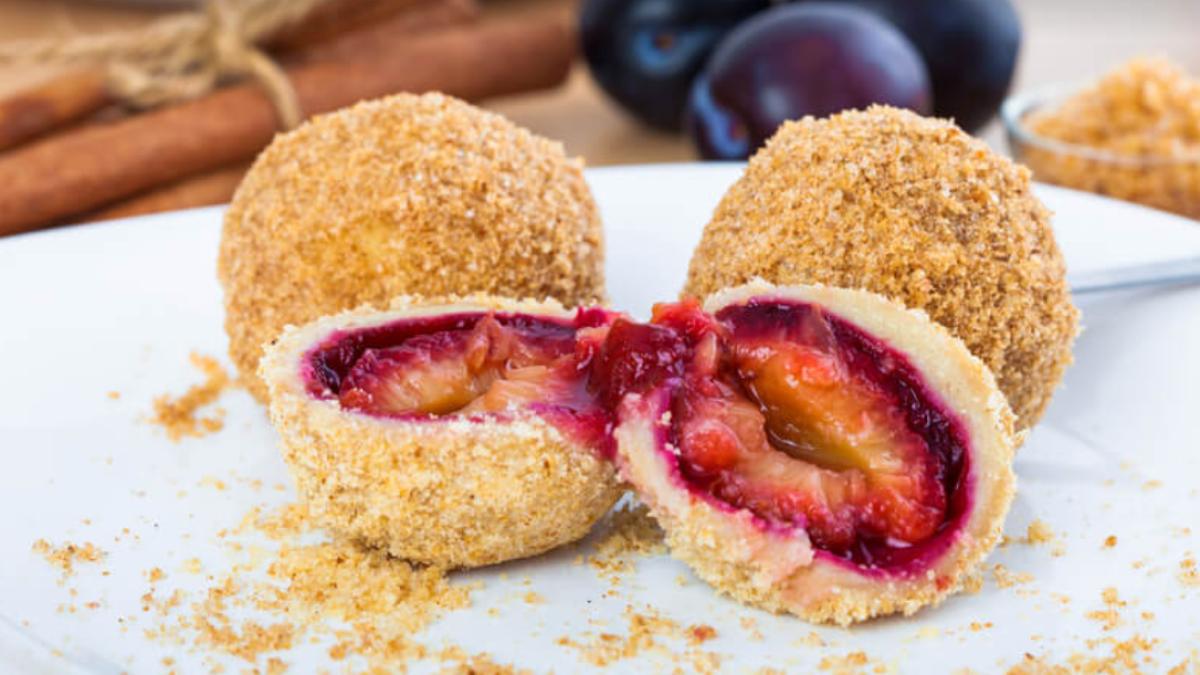 galuste-cu-prune-reteta-traditionala-de-la-bunici