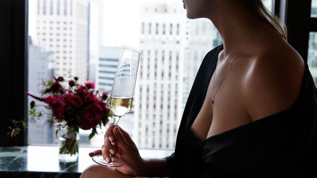 ana--prostituata-prc-e2prc-80prc-9efantomaprc-e2prc-80prc-9d--a-indus-in-eroare-mai-multi-romani--metoda-prin-care-le-lua-banii-fara-a-mai-presta-serviciile