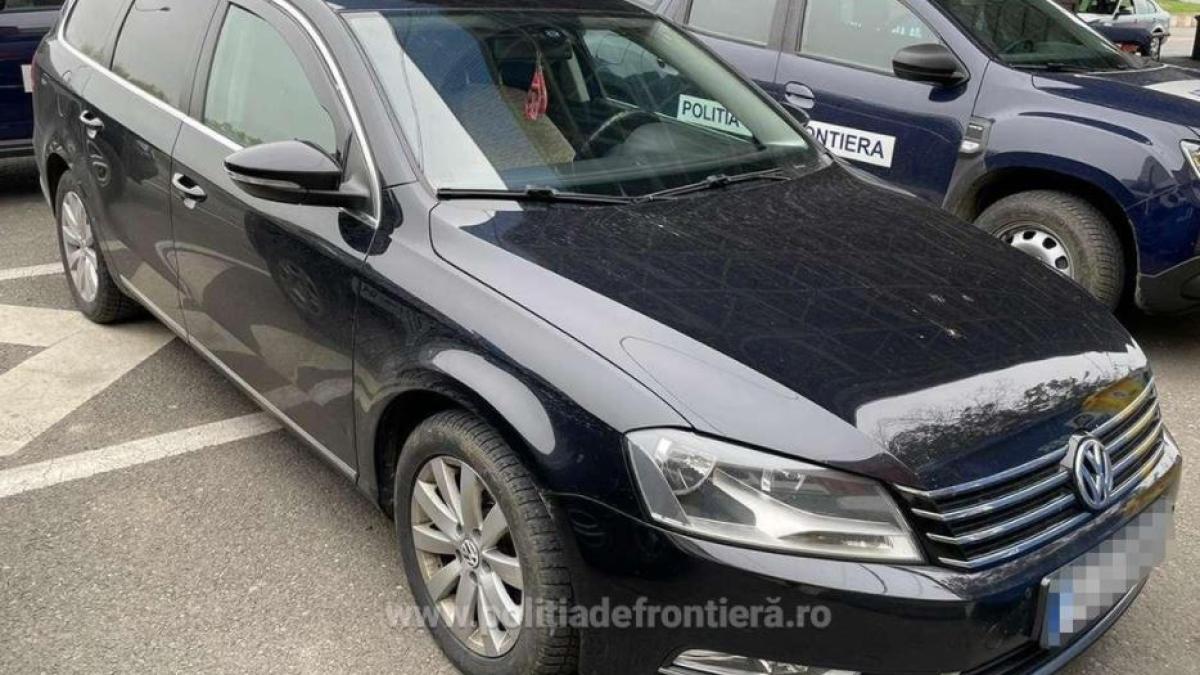 autoturism-cautat-de-autoritatile-din-germania--descoperit-la-vama-nadlac