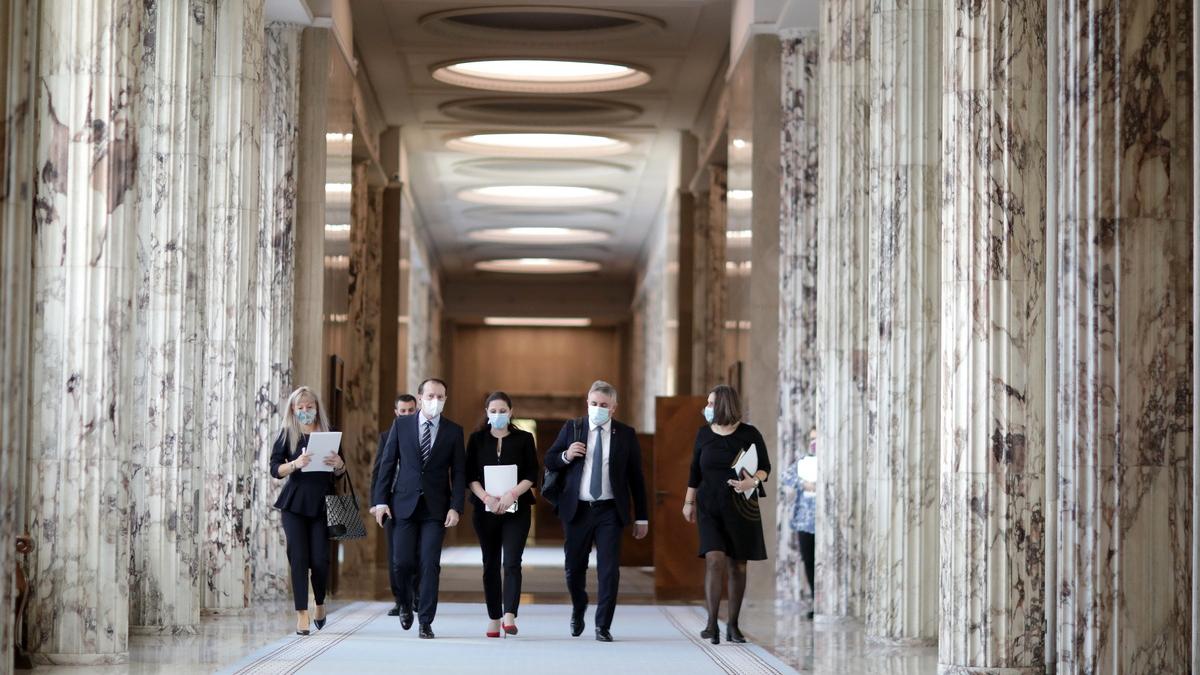 florin-citu-ministri-1614759608original_image_1_resize