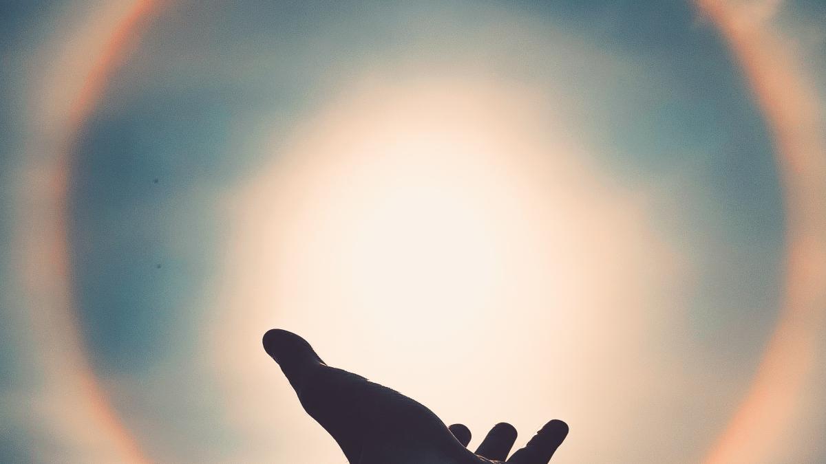 nunta-cosmica-in-taur--prc-e2prc-80prc-9emiriprc-e2prc-80prc-9c---luna-si-soarele-fenomenul-astrologic-ce-influenteaza-major-zodiile-pentru-urmatorii-ani